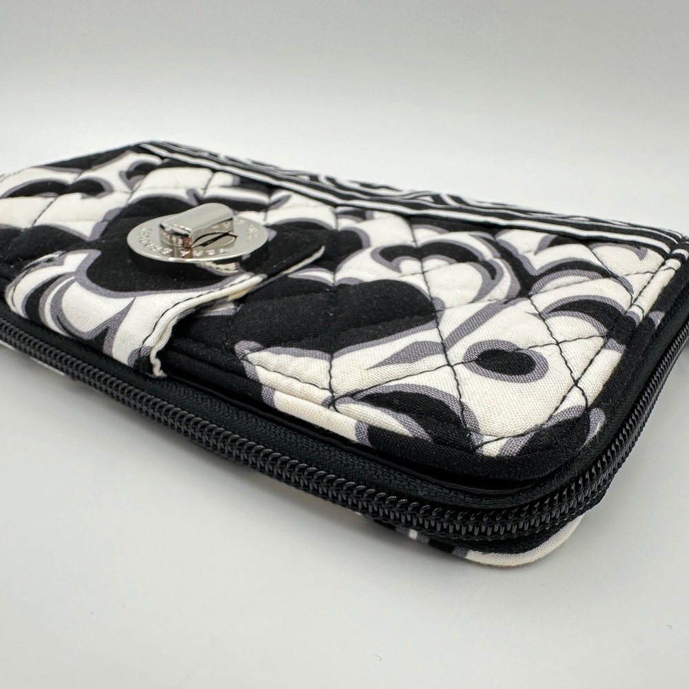 Vera Bradley Turnlock Wallet Womens OS Black White Night and Day Quilted Cotton - Picture 16 of 16